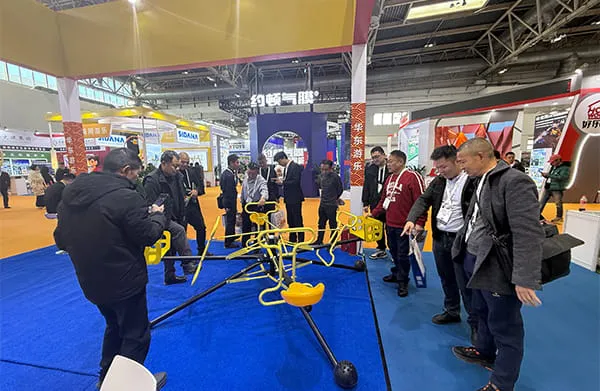 Huadong Entertainment Equipment CO., LTD Shines at 2025 Beijing International Amusement Expo, Leading Industry Innovation